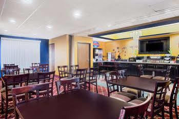 Red Roof Inn Jesup Buitenkant foto